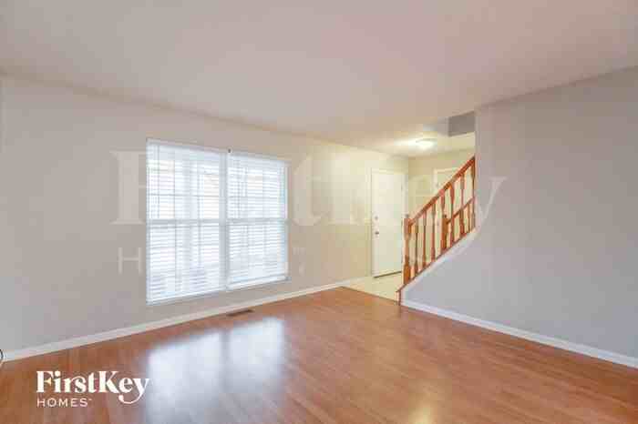 903 Pineneedle Pl - Photo 3 of 15