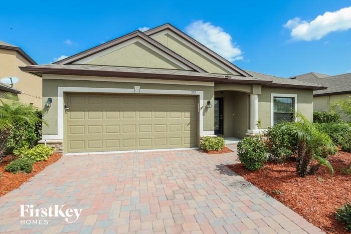 571 Trymore Dr Se - Photo 2 of 15