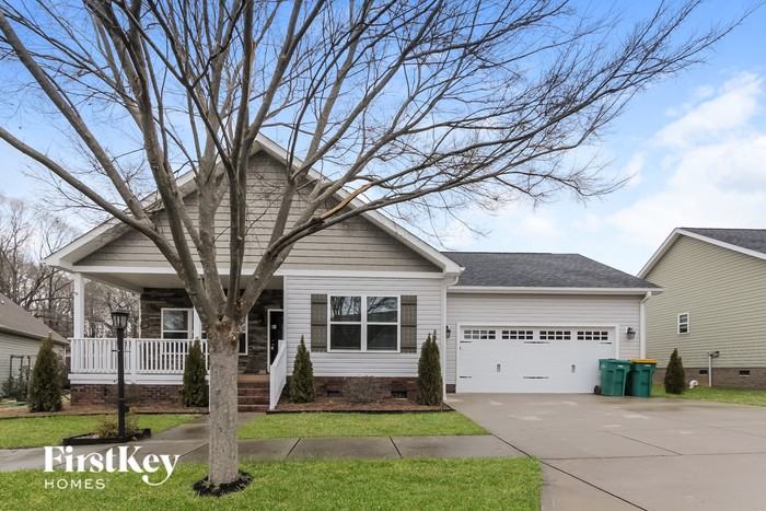 142 Abigail Ln - Photo 2 of 15