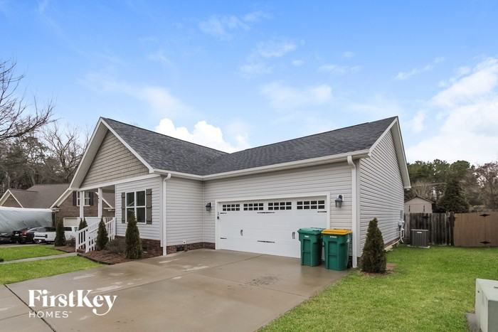142 Abigail Ln - Photo 3 of 15