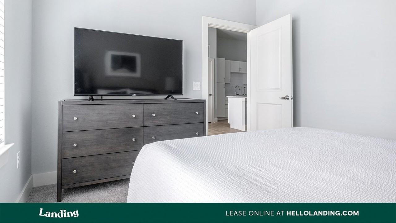 1619 N Frazier St - Photo 3 of 50