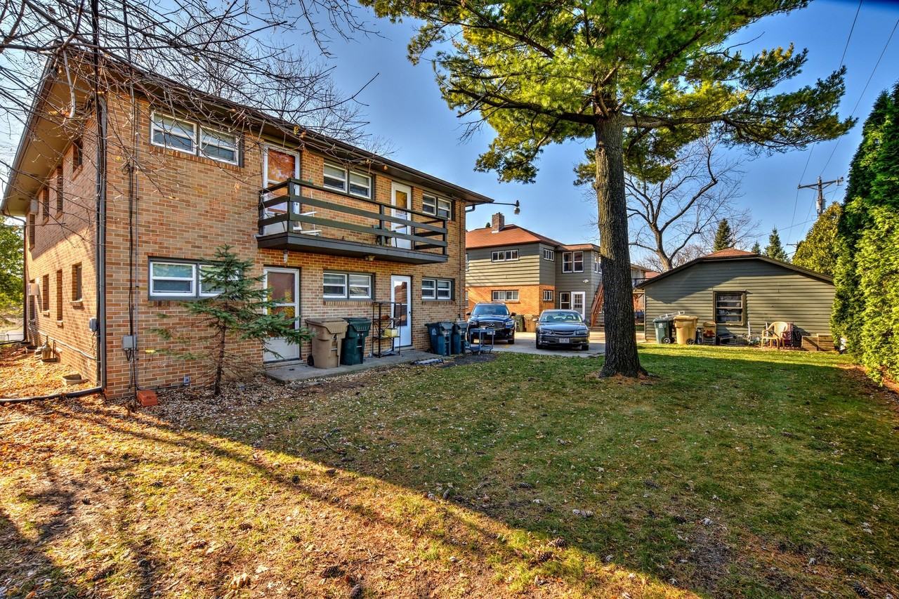 4210 Lumley Rd - Photo 2 of 4