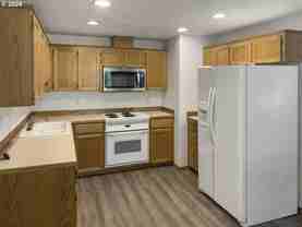 2262 Ne 162nd Ave - Photo 1 of 1