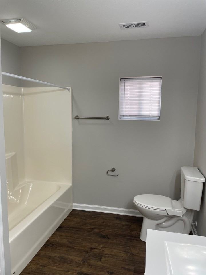 736 Washington St - Photo 7 of 50