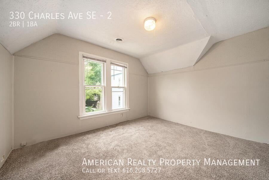 330 Charles Ave Se #2 - Photo 6 of 12