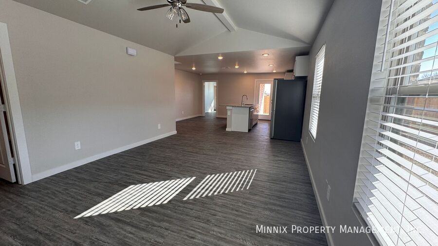 306 E 77th St - Photo 3 of 25