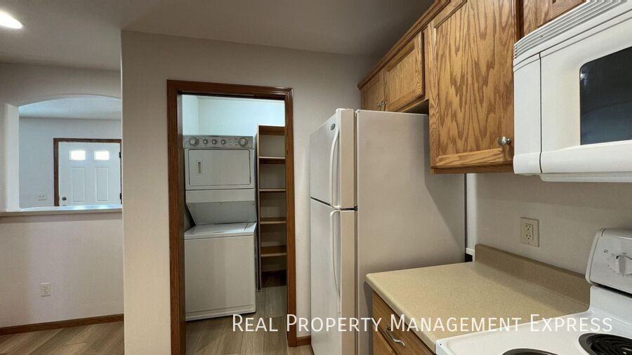 326 N 9th Ave - Photo 3 of 20