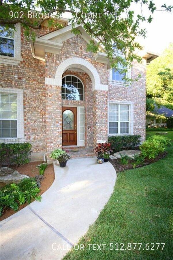 902 Brookside Ct - Photo 3 of 17