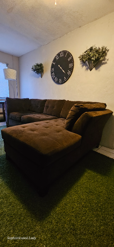 1069 W 30th St - Photo 2 of 7