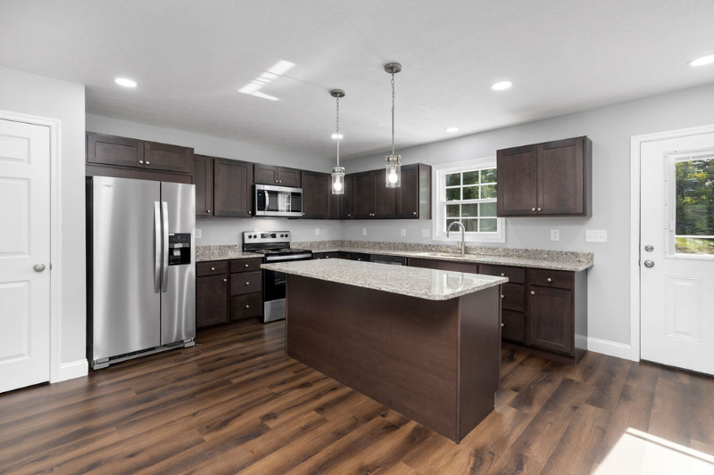 1004 Ivanhoe Ave - Photo 3 of 19