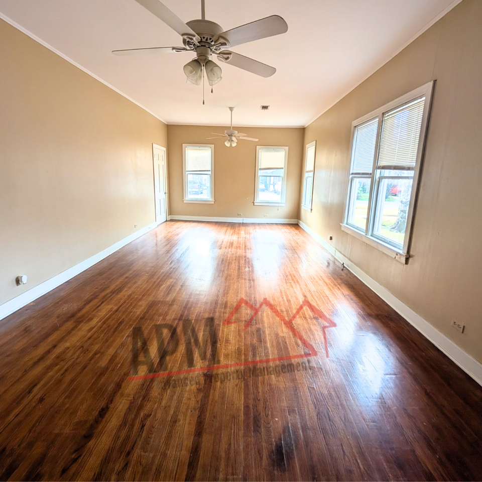 403 K Street - Photo 3 of 8