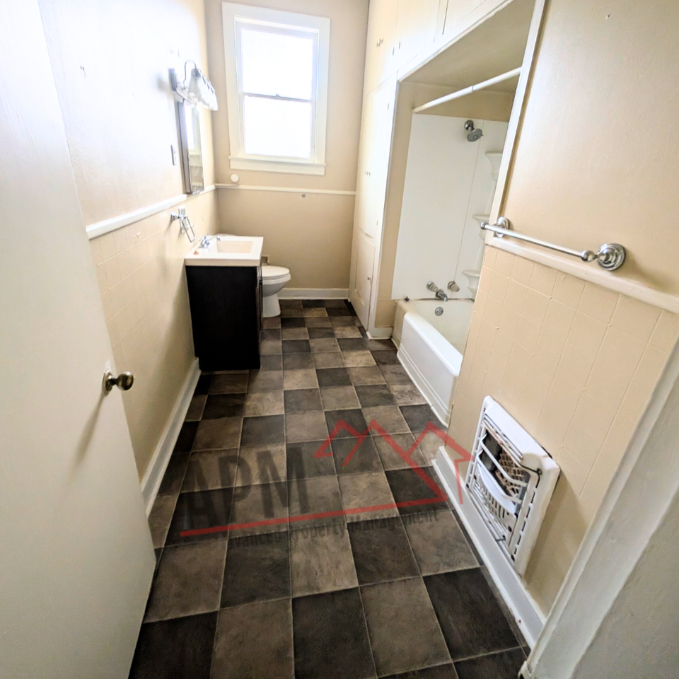 403 K Street - Photo 6 of 8