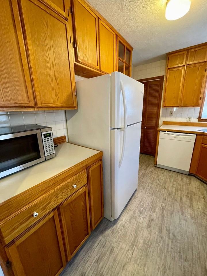 11311 Highridge Dr - Photo 4 of 11