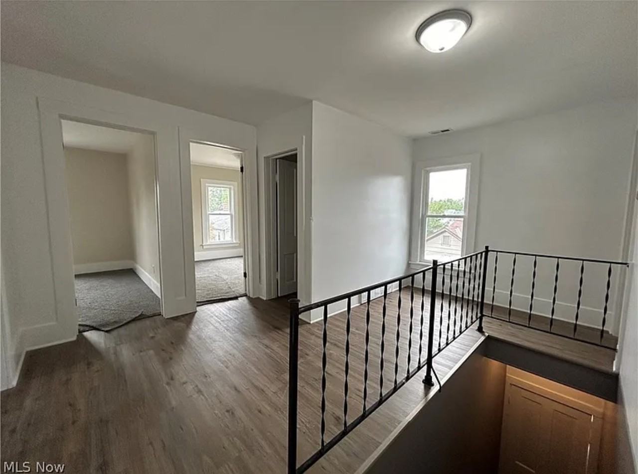 24 Marshall St #B - Photo 2 of 10