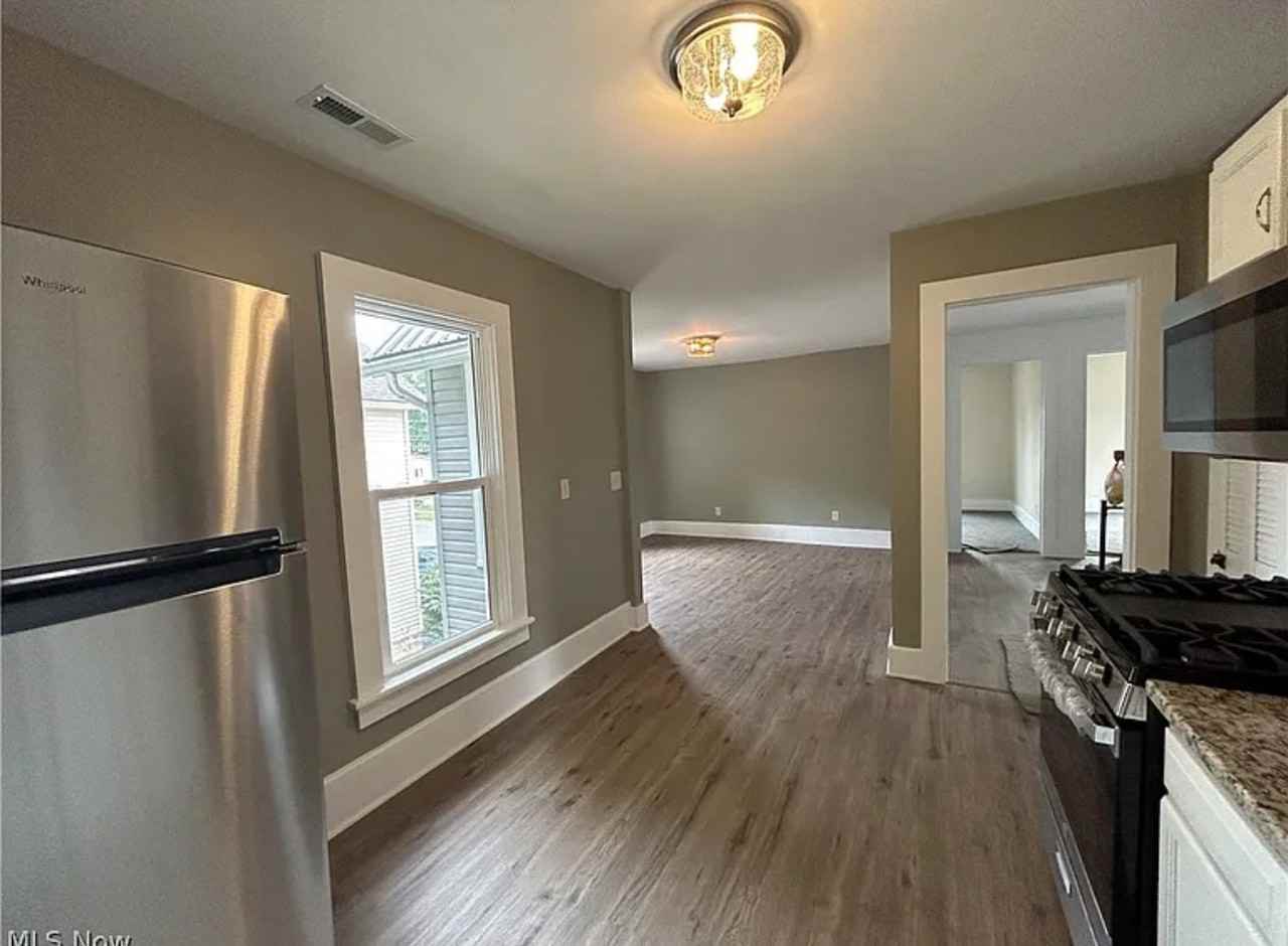 24 Marshall St #B - Photo 7 of 10