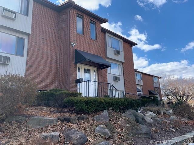 211 Highland Ave #1B - Photo 3 of 10