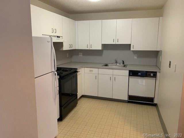 211 Highland Ave #1B - Photo 5 of 10