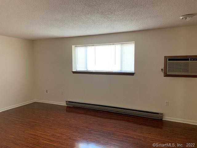 211 Highland Ave #1B - Photo 6 of 10