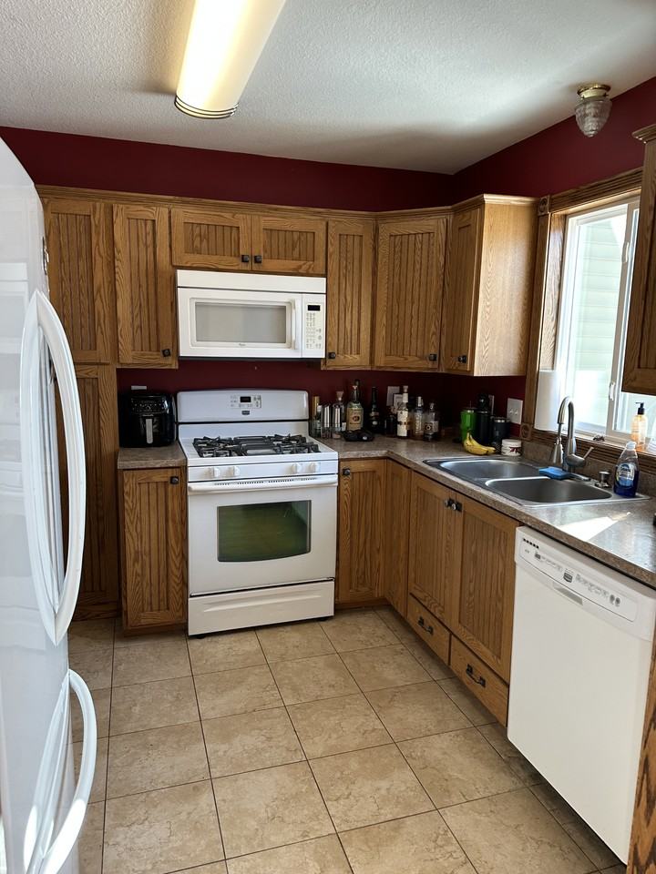 315 8th Ave Se #1 - Photo 3 of 8