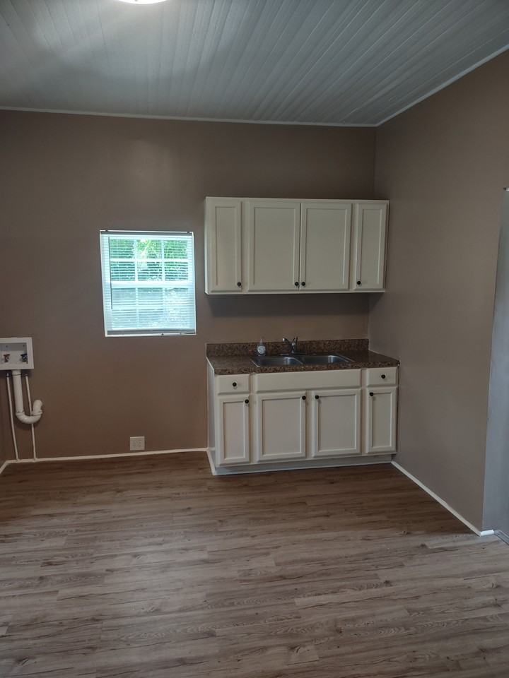 809 Sunset St #NA - Photo 3 of 7