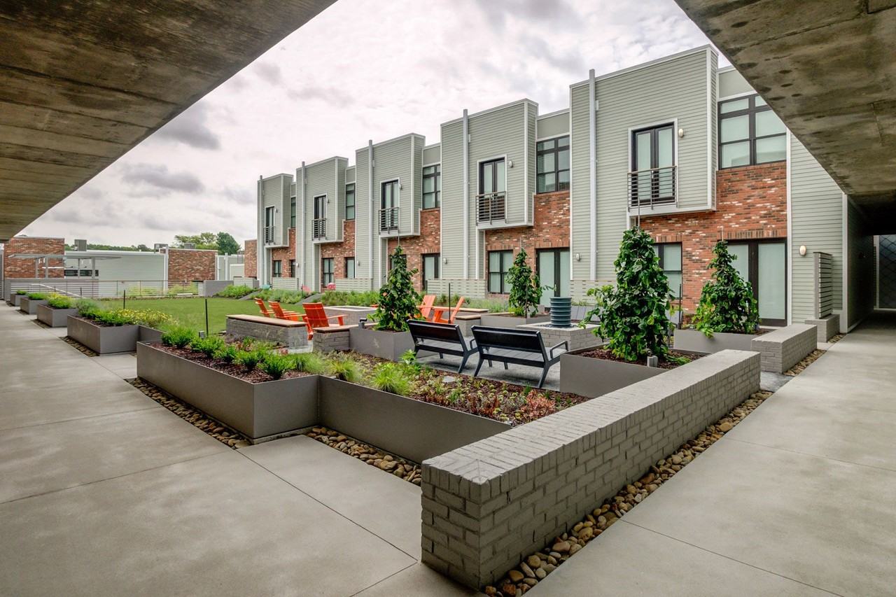 2100 Acklen Flats - Photo 3 of 17