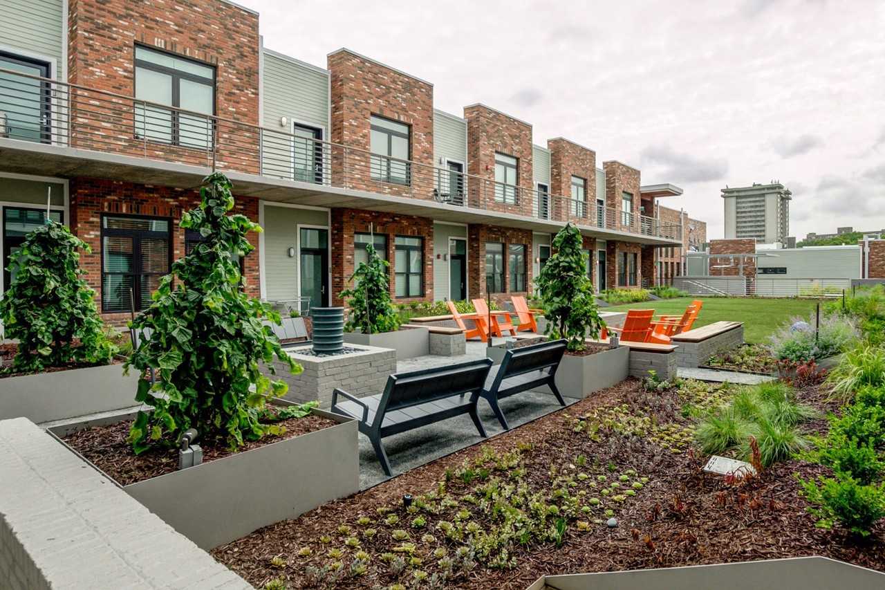 2100 Acklen Flats - Photo 4 of 17