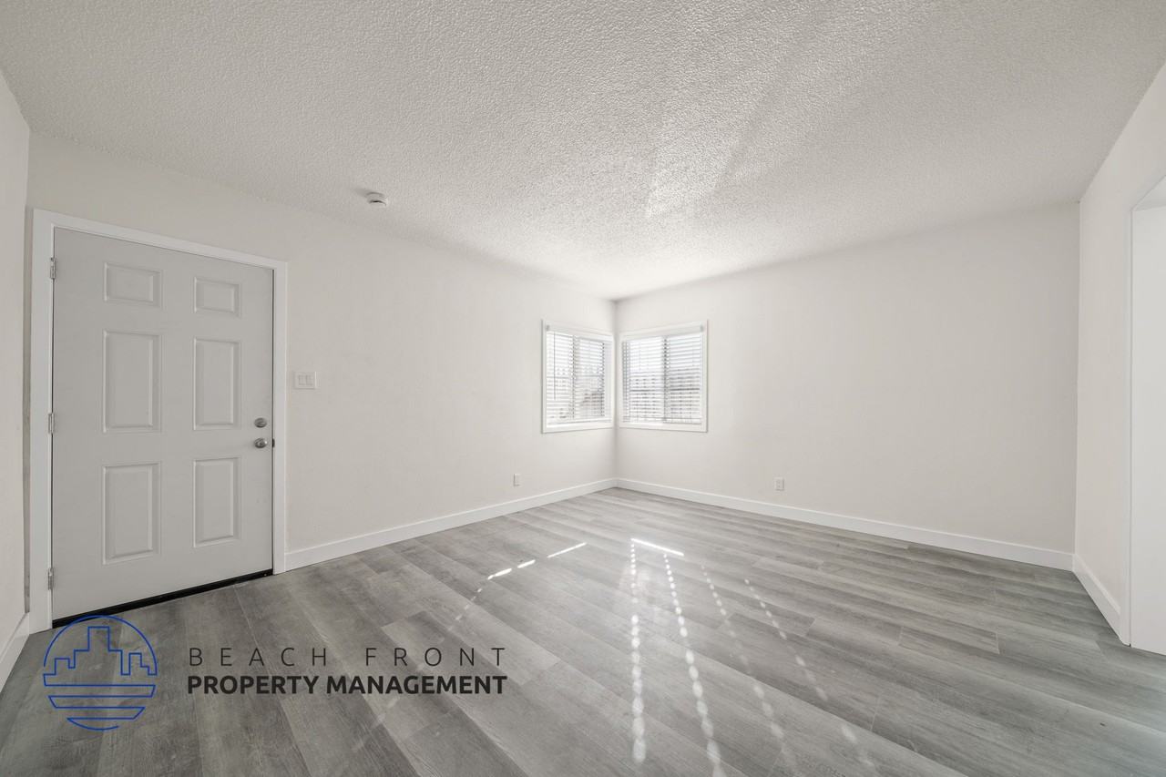 249-251 W. Pomona Blvd. - Photo 4 of 21