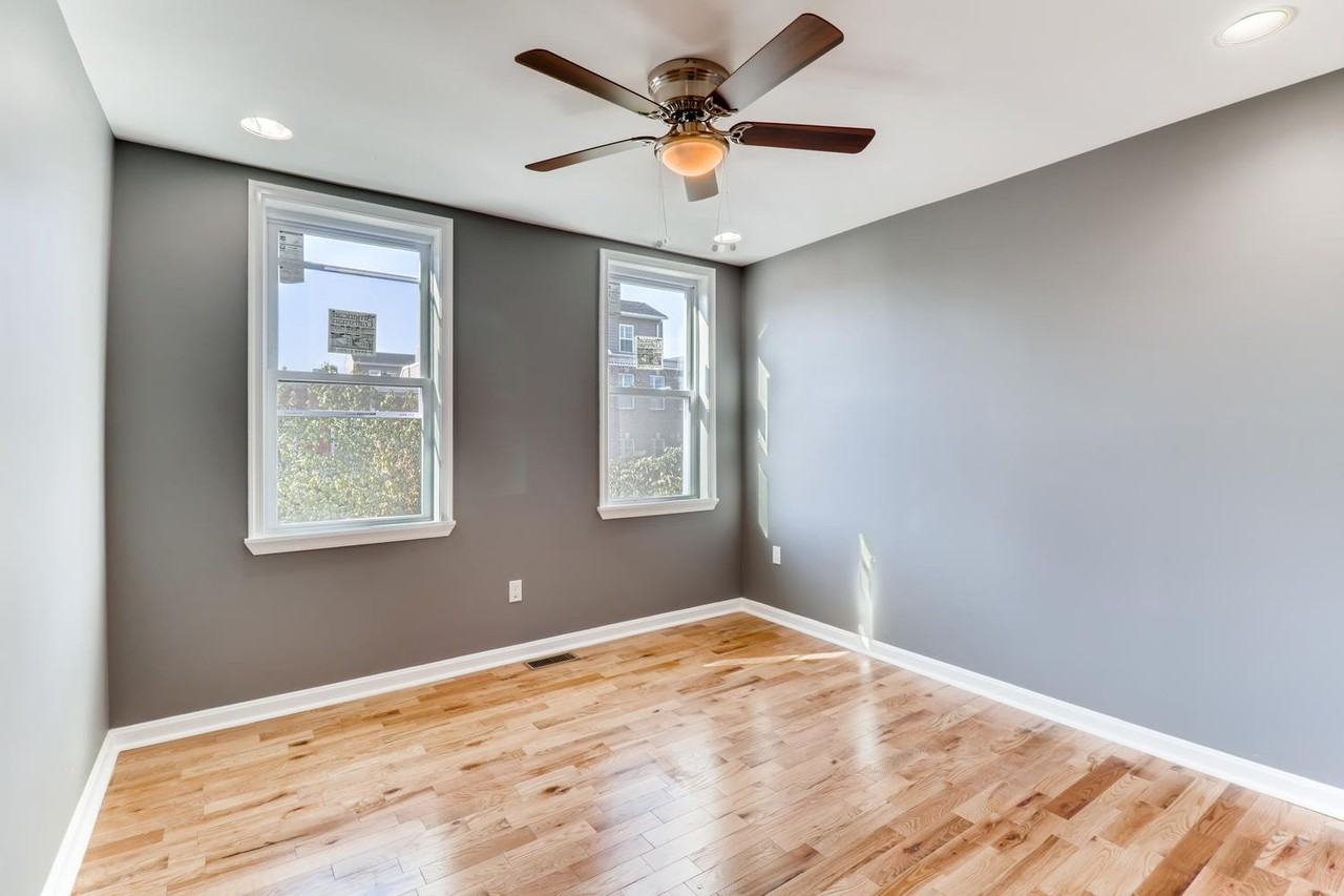 3322 Hudson St - Photo 7 of 33