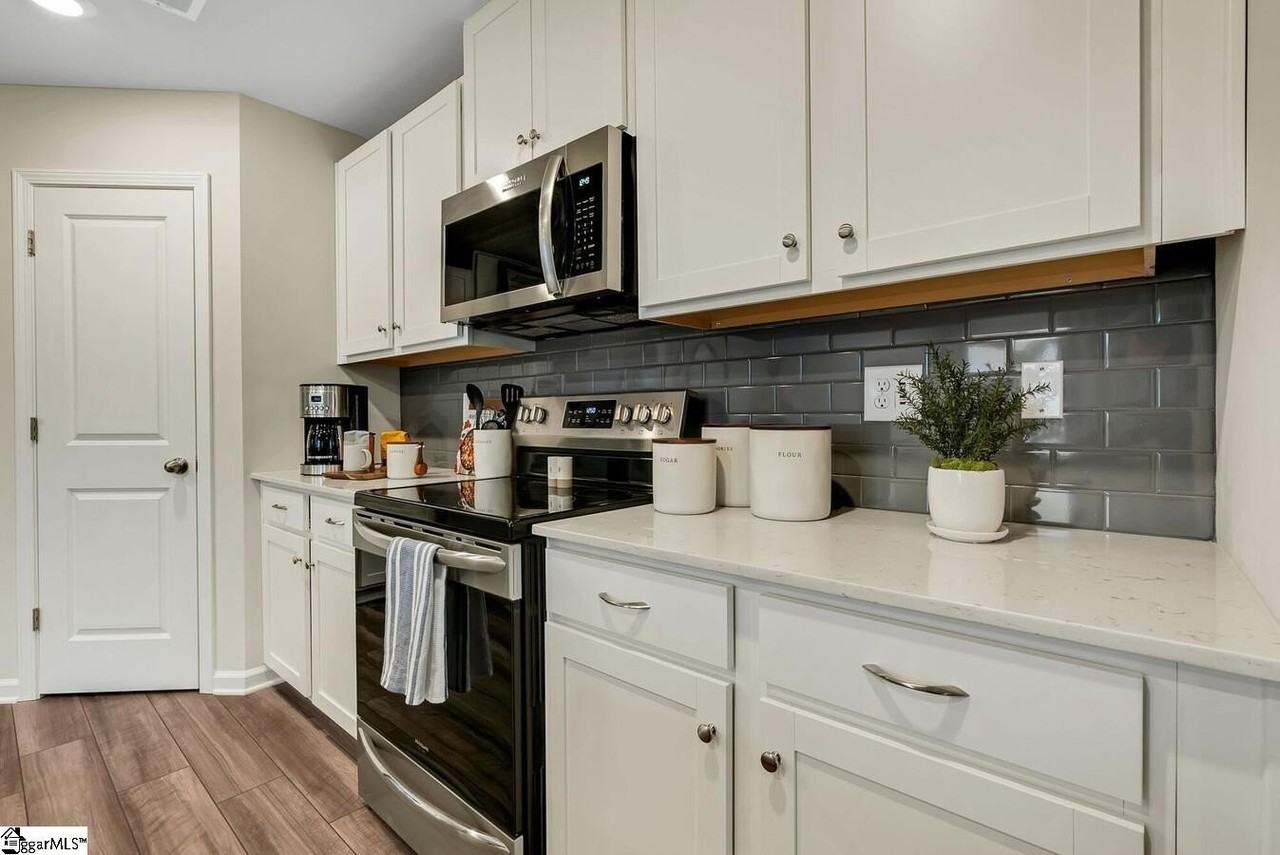 2011 Kinbrace Ct #C2 - Photo 3 of 10