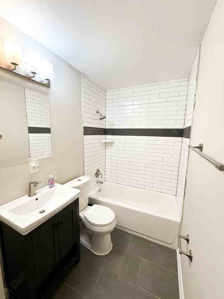 Heatherwood Ln - Photo 2 of 19