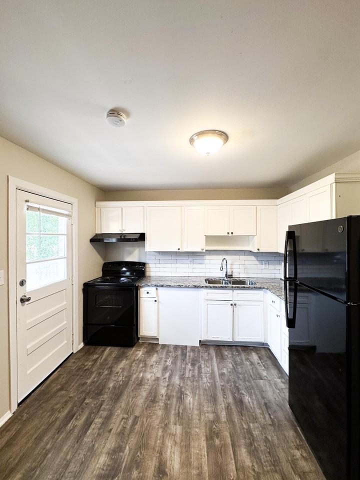 Heatherwood Ln - Photo 4 of 19