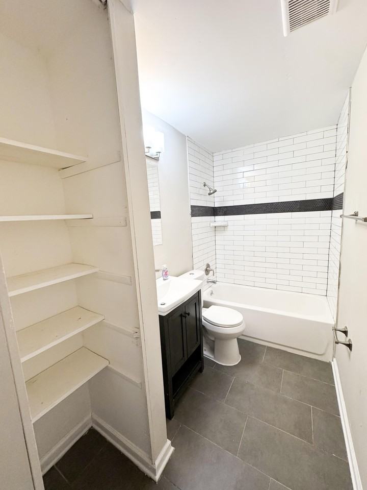 Heatherwood Ln - Photo 3 of 19