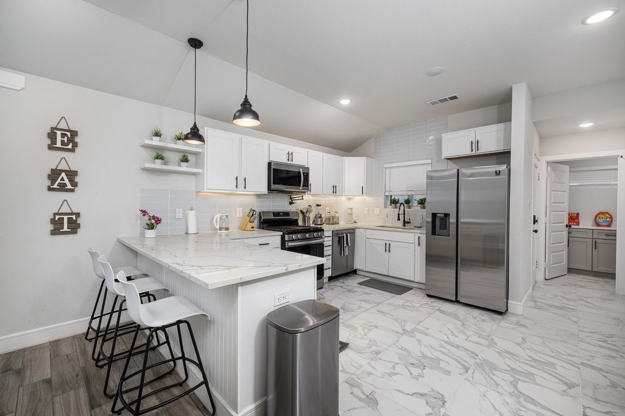 Bomar Ave - Photo 3 of 17