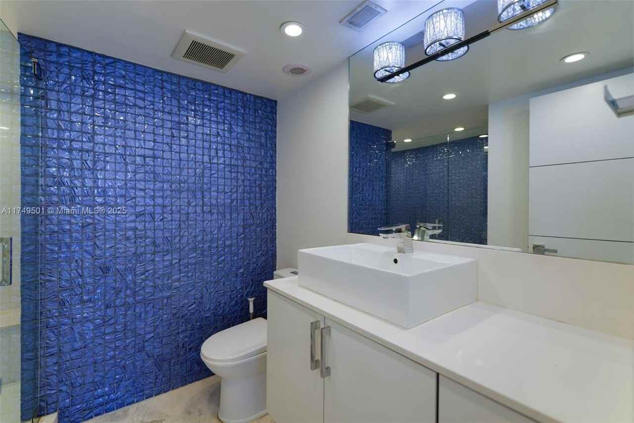 19195 Mystic Pointe Dr #2707 - Photo 6 of 50