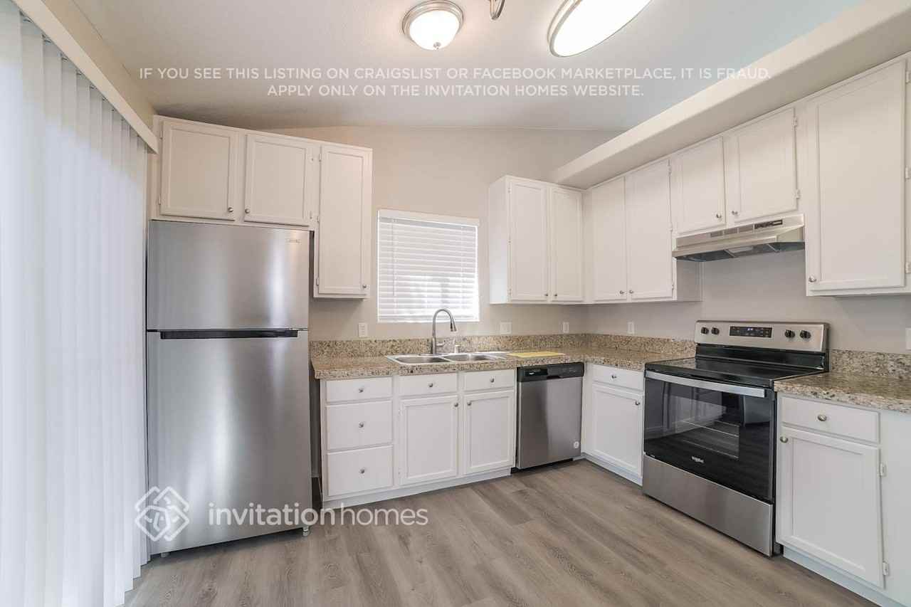 16507 N 69th Ave - Photo 5 of 14