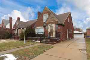 featured image of 7652 W Morrow Cir