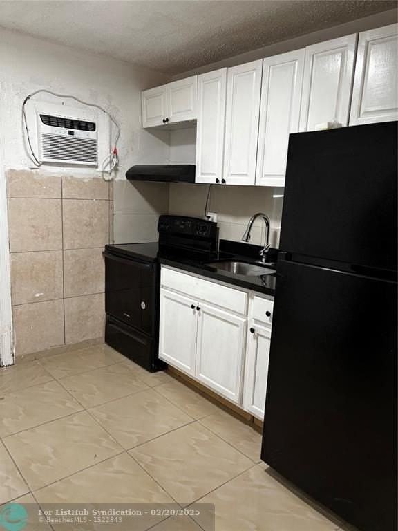 421 S 61st Ter - Photo 2 of 17