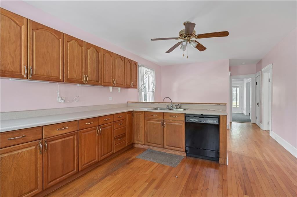 111 N Main St - Photo 3 of 26