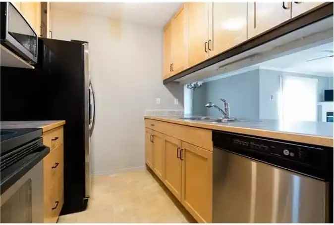 200 Richard St #525 - Photo 3 of 8