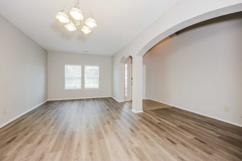 813 Loftin St - Photo 7 of 17