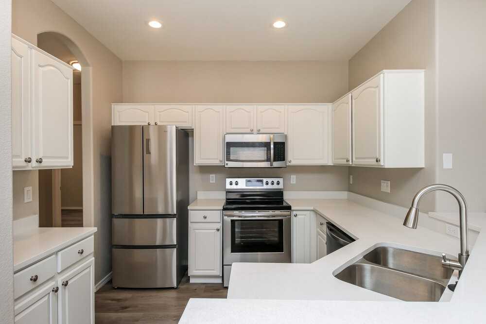 3377 S Tatum Ct - Photo 5 of 16