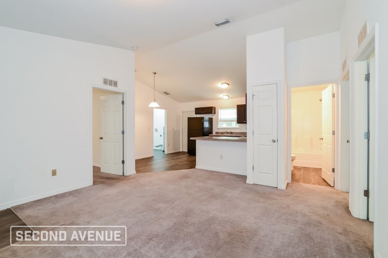 5279 Nw 53rd St - Photo 5 of 25