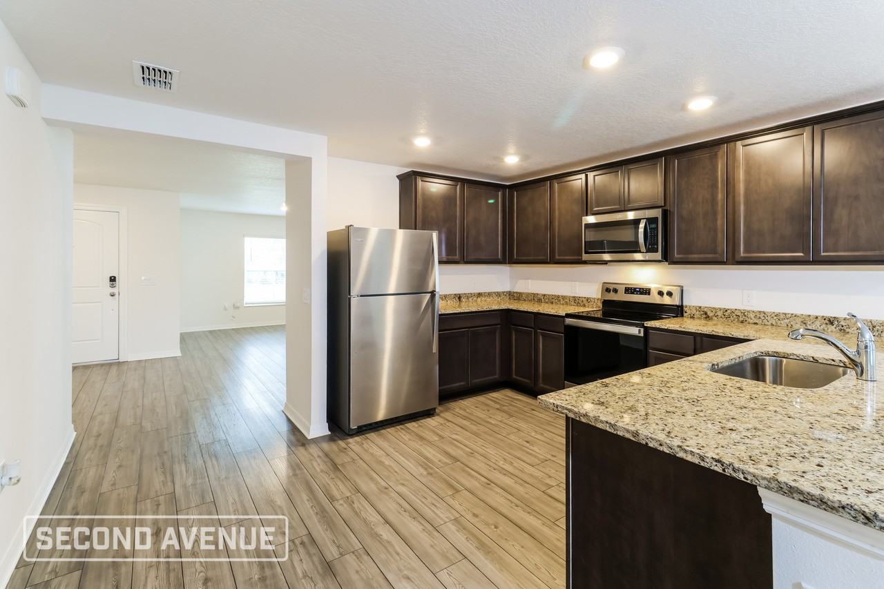 510 Gregory St Se - Photo 5 of 26