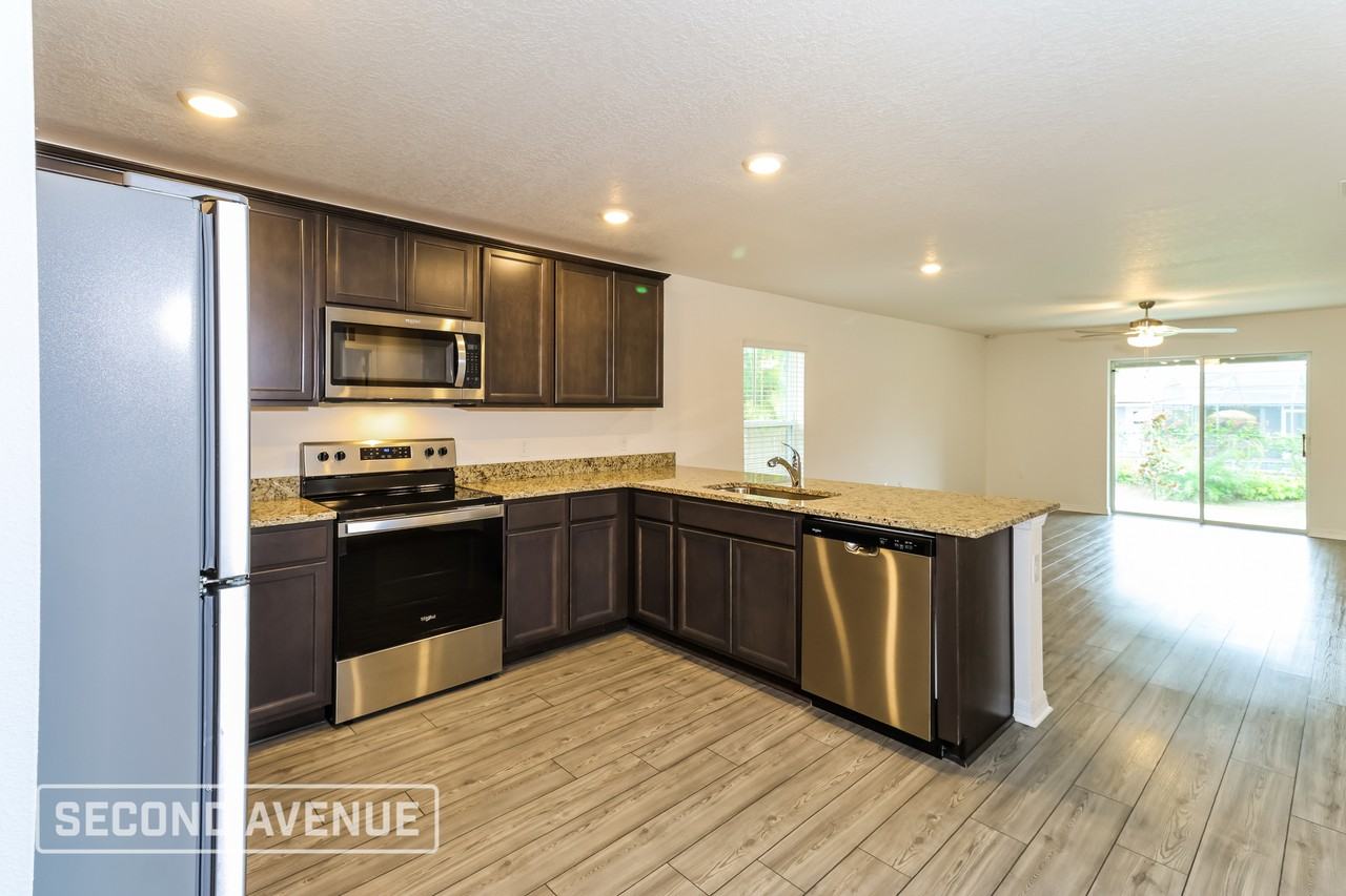 510 Gregory St Se - Photo 4 of 26