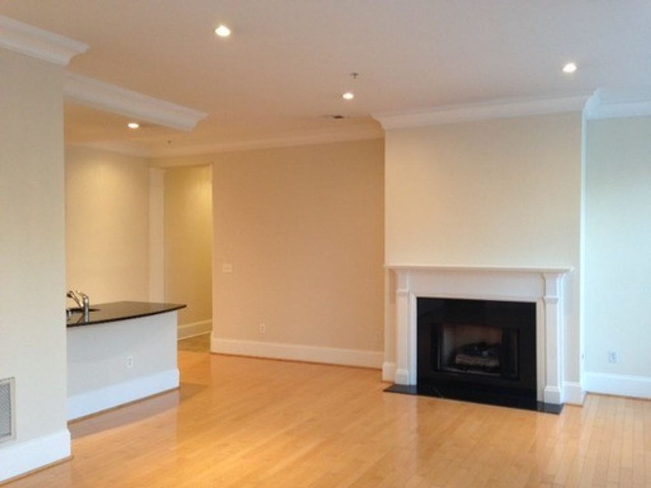 The Regent - Photo 4 of 34