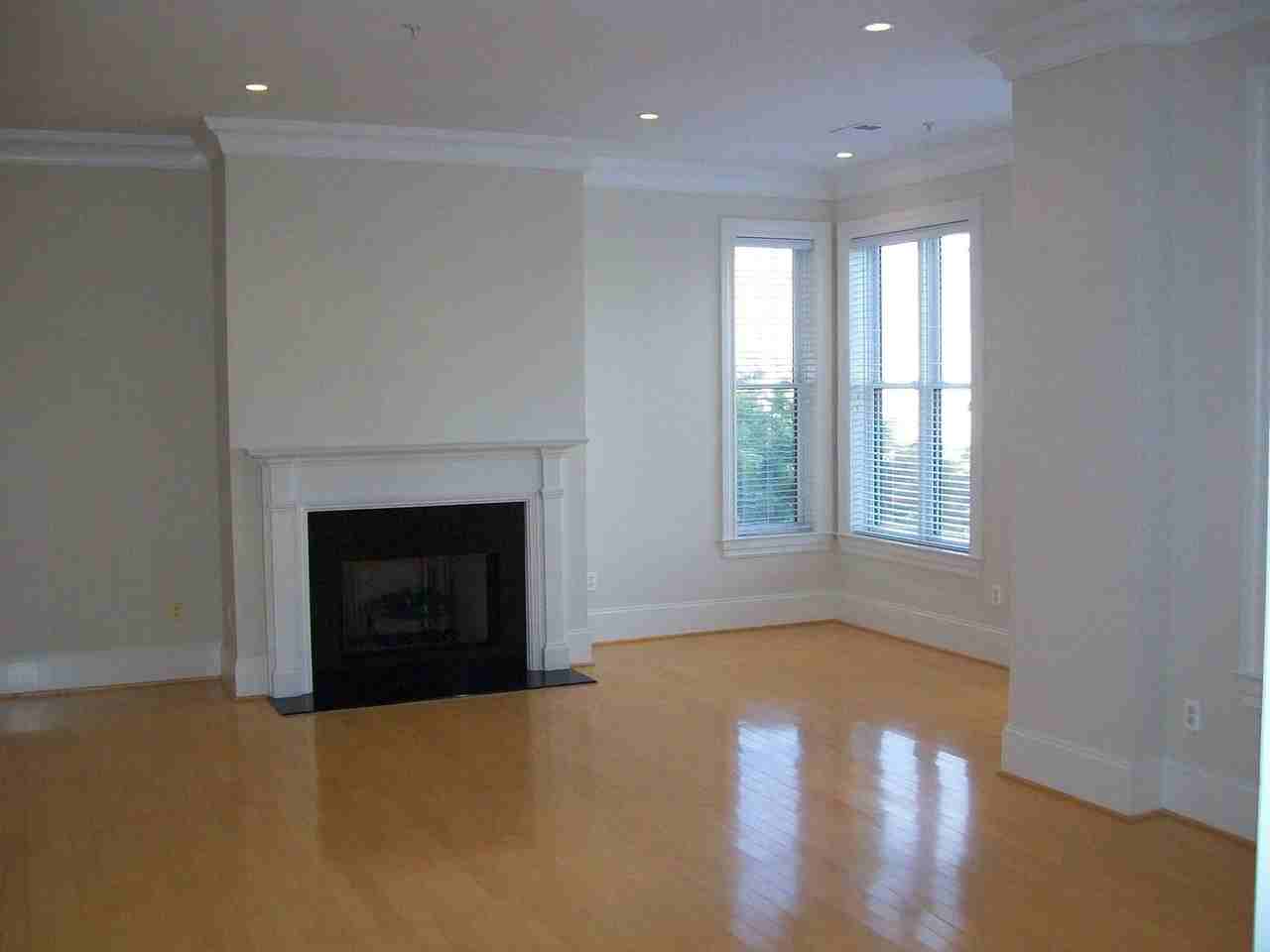 The Regent - Photo 5 of 34