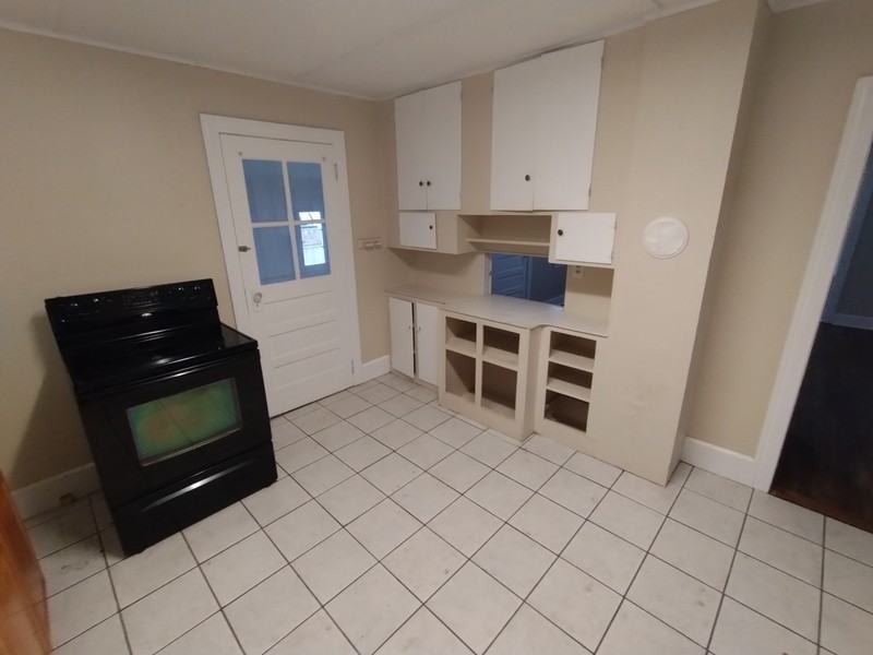 5605 Wesconnett Blvd - Photo 6 of 12
