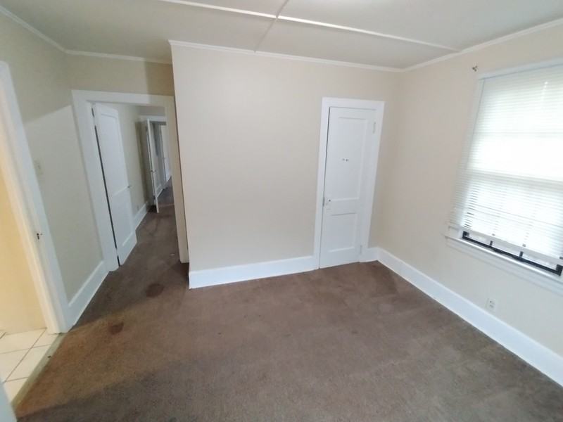 5605 Wesconnett Blvd - Photo 7 of 12