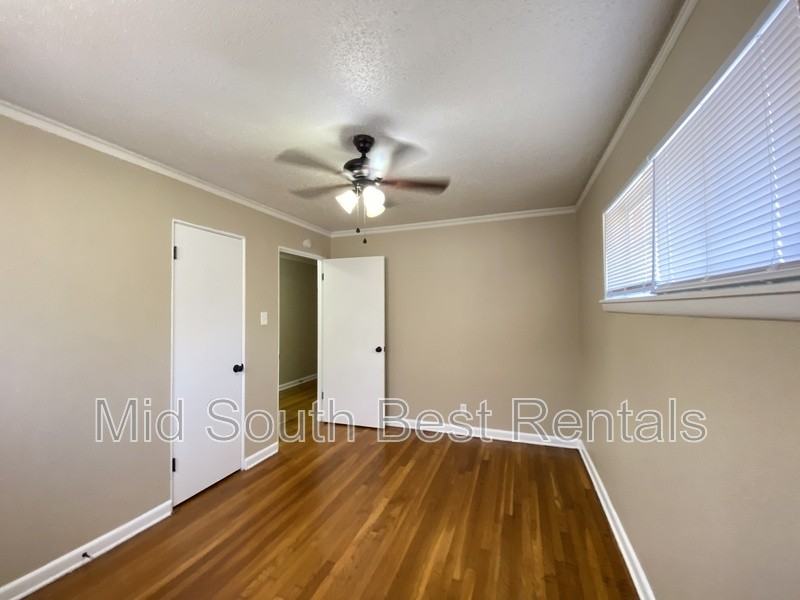 1 Broadmoor Dr - Photo 7 of 11