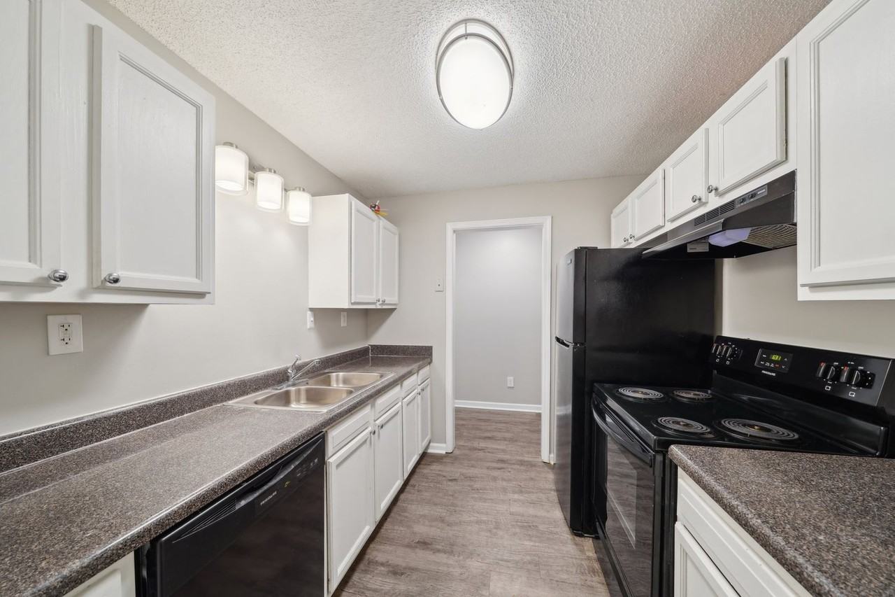 Park On Valley - Photo 7 of 19